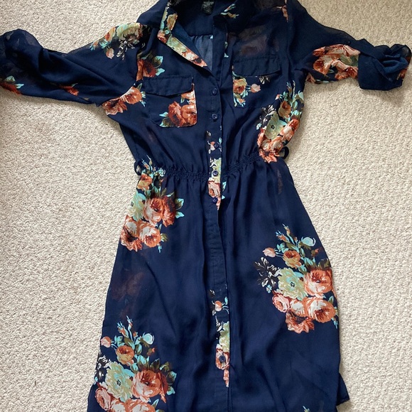 LOT Womens dresses SIZE S/M - Picture 2 of 8